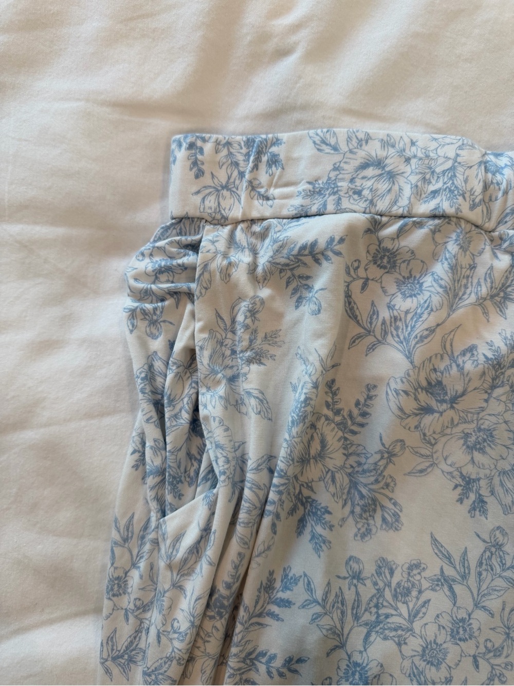 Cozy earth floral pajama pants size XL - Picture 4 of 12